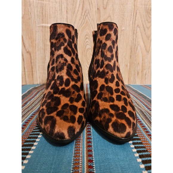 Nine West Leopard Chelsea Mid Heel Pull On Bootie Size 6 M Boots - Picture 4 of 8